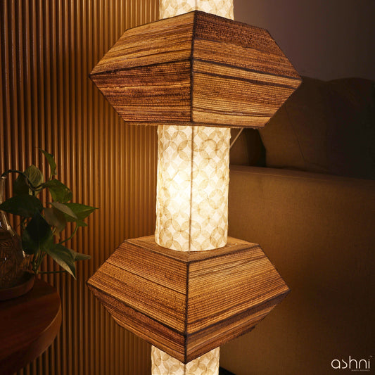 Virutt Floor Lamp