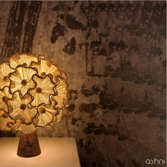 VYOMA TABLE LAMP